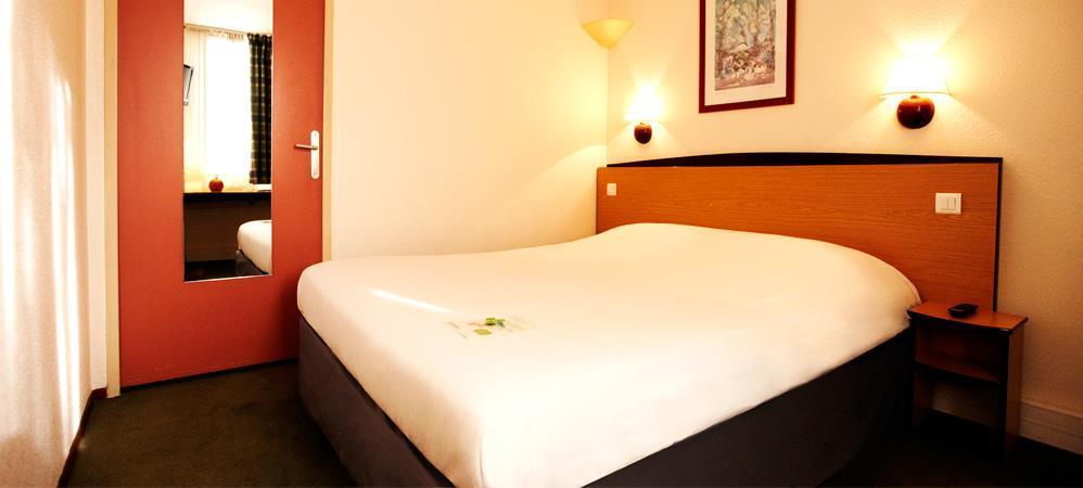 The Originals City, Hotel Macon Nord Room photo